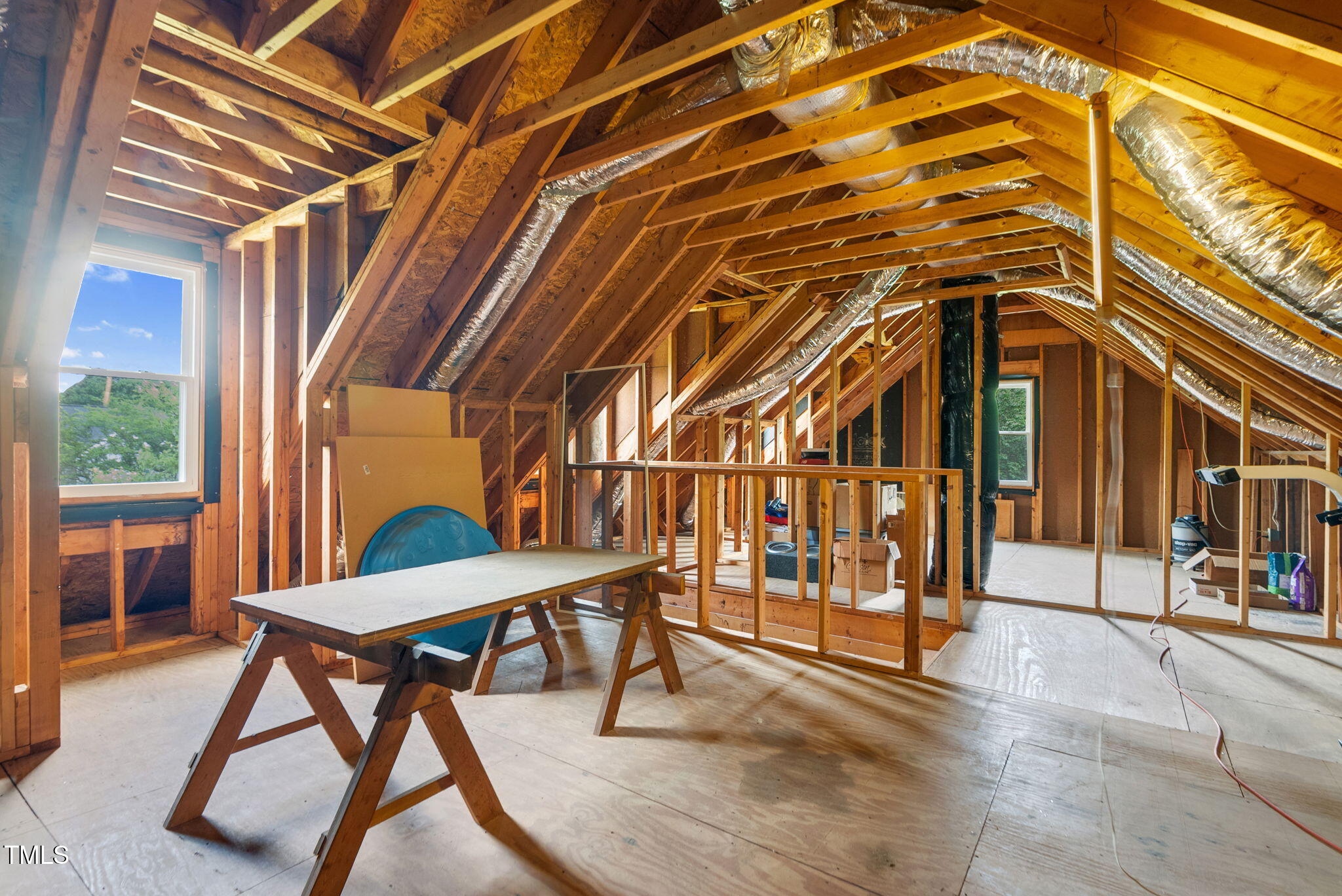 209 Bradley Drive Benson, NC 27504 - Photo 15 of 20 a view of an chairs and table in the balcony