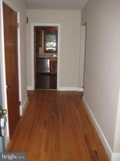 2 Ridge Road Severna Park, MD 21146 - Photo 13 of 16 Entrance / Foyer