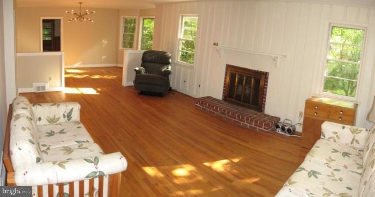2 Ridge Road Severna Park, MD 21146 - Photo 14 of 16 Living Room #2