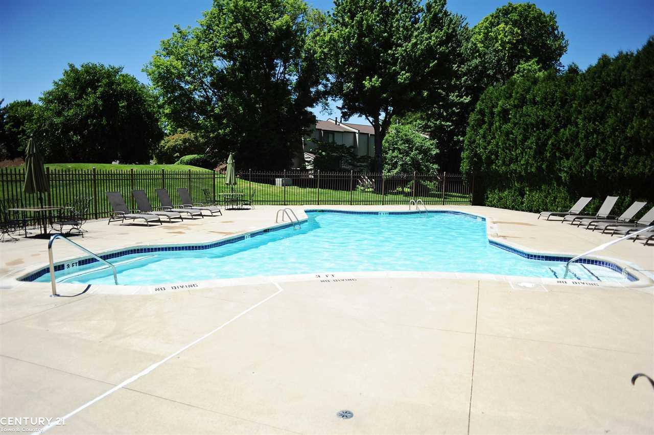 370 Willow Grove Lane Rochester Hills, MI 48307 - Photo 41 of 46