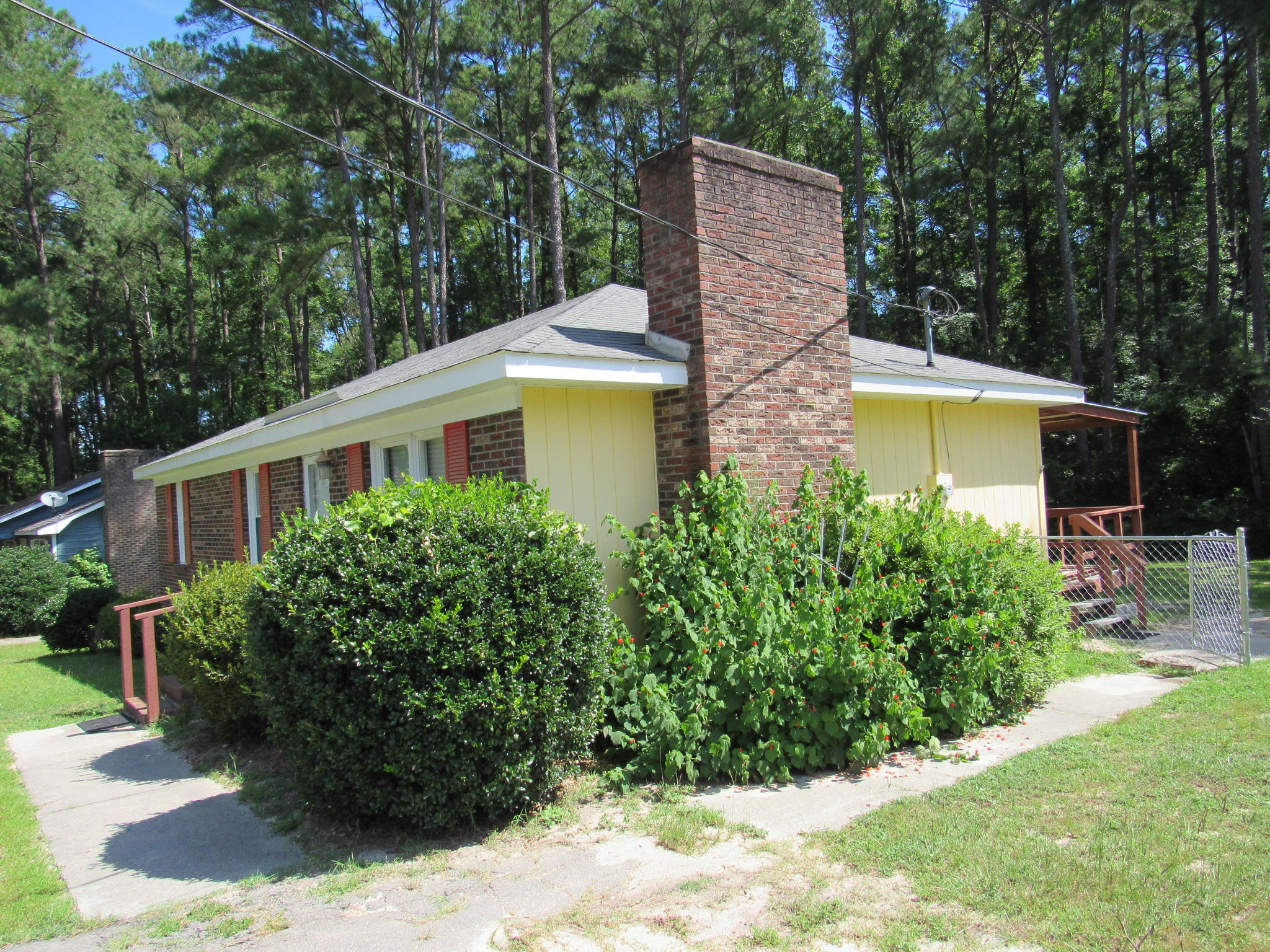 1813 Baker Street Rockingham, NC 28379 - Photo 3 of 18 IMG_0722