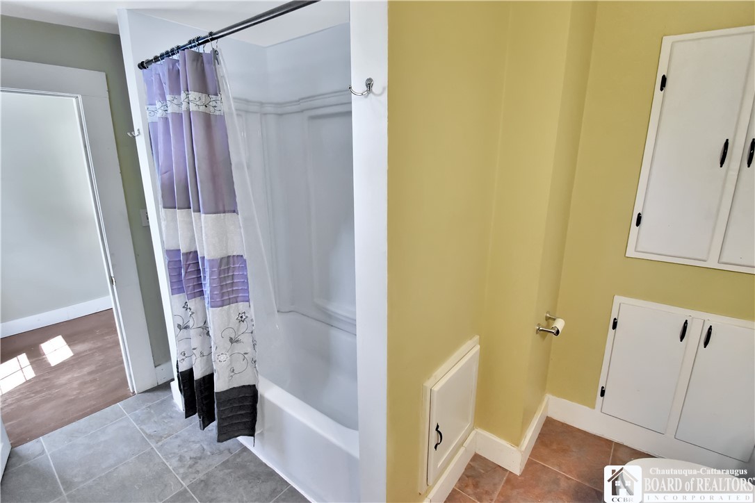 42 East Main Street Ripley, NY 14775 - Photo 20 of 30 Full Bathroom