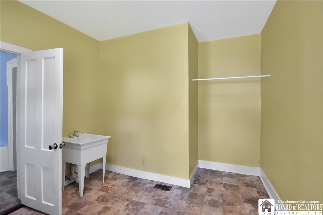 42 East Main Street Ripley, NY 14775 - Photo 23 of 30 Mudroom/storage room