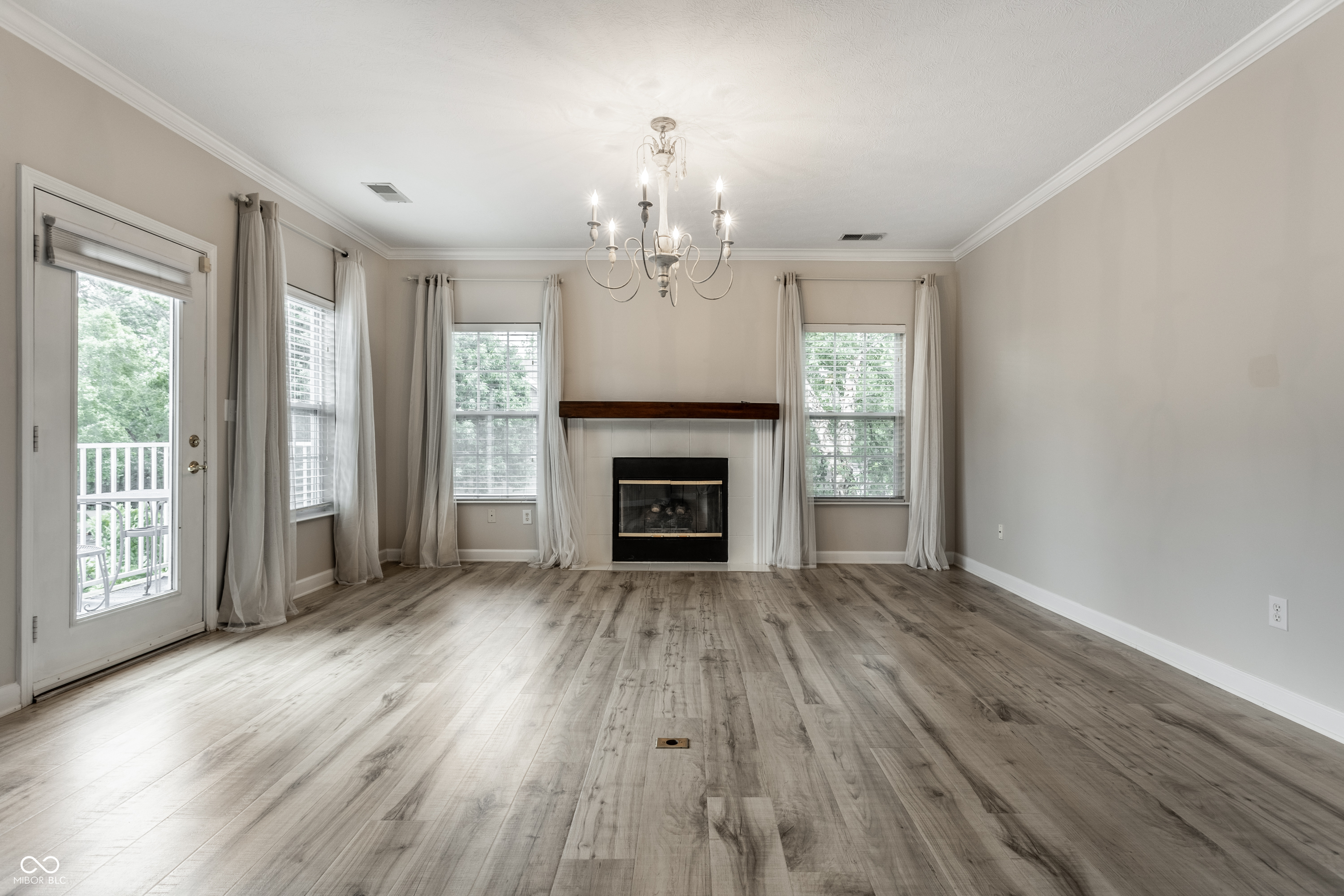 1168 Falcon Ridge Carmel, IN 46280 - Photo 8 of 33 Gallery Image 8