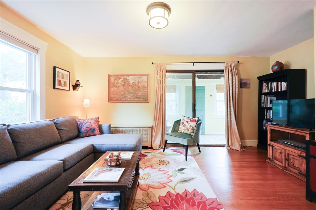 25 Day Hill Road Framingham, MA 01702 - Photo 4 of 34 Gallery Image 4
