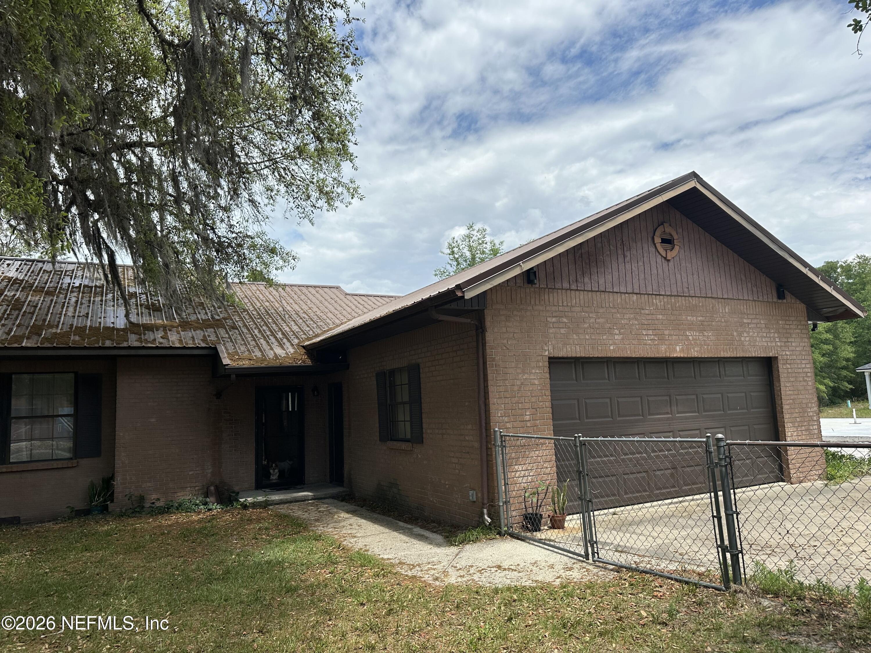 146 Kelly Smith School Road Palatka, FL 32177 - Photo 2 of 14 Attached garage