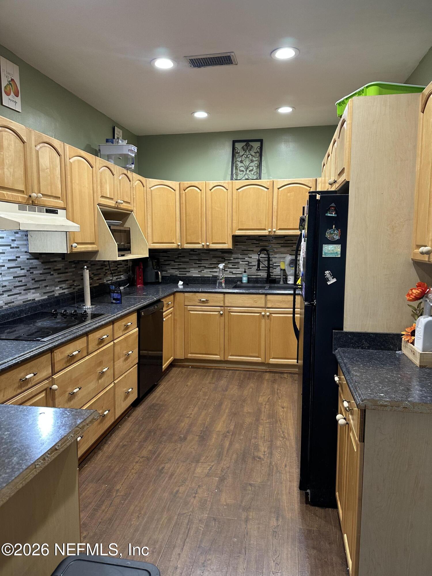 146 Kelly Smith School Road Palatka, FL 32177 - Photo 8 of 14 kitchen