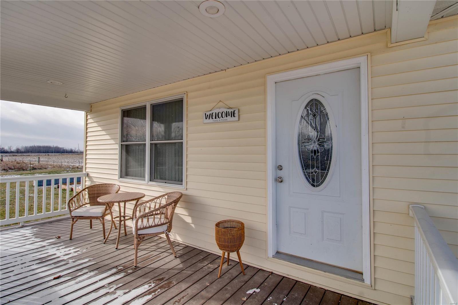 1654 Elevator Road Sorento, IL 62086 - Photo 4 of 41