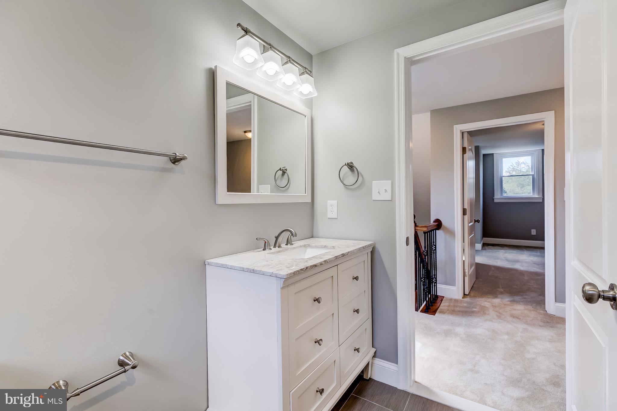 1230 Greystone Road Baltimore, MD 21227 - Photo 19 of 27 Bath