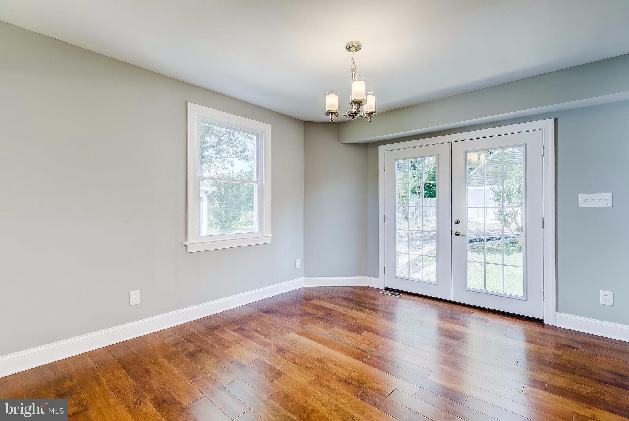 1230 Greystone Road Baltimore, MD 21227 - Photo 5 of 27 Dining Room