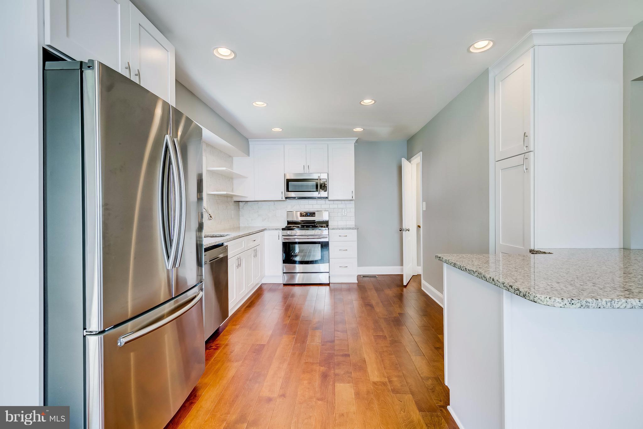1230 Greystone Road Baltimore, MD 21227 - Photo 7 of 27 Kitchen