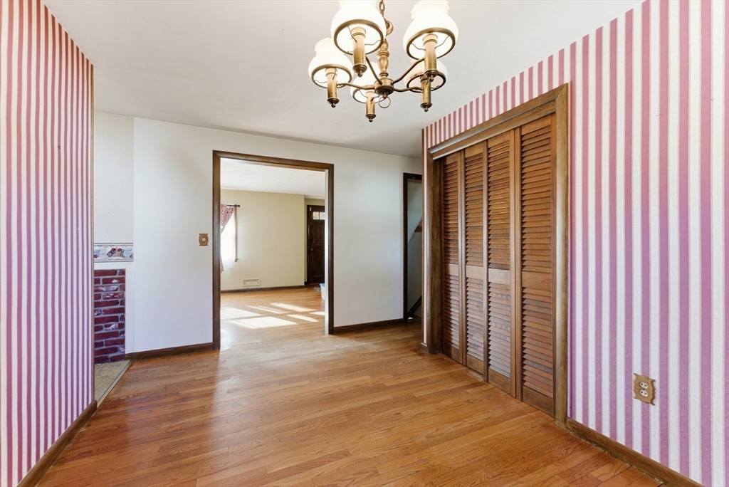 56 Hadley Street Springfield, MA 01118 - Photo 11 of 42