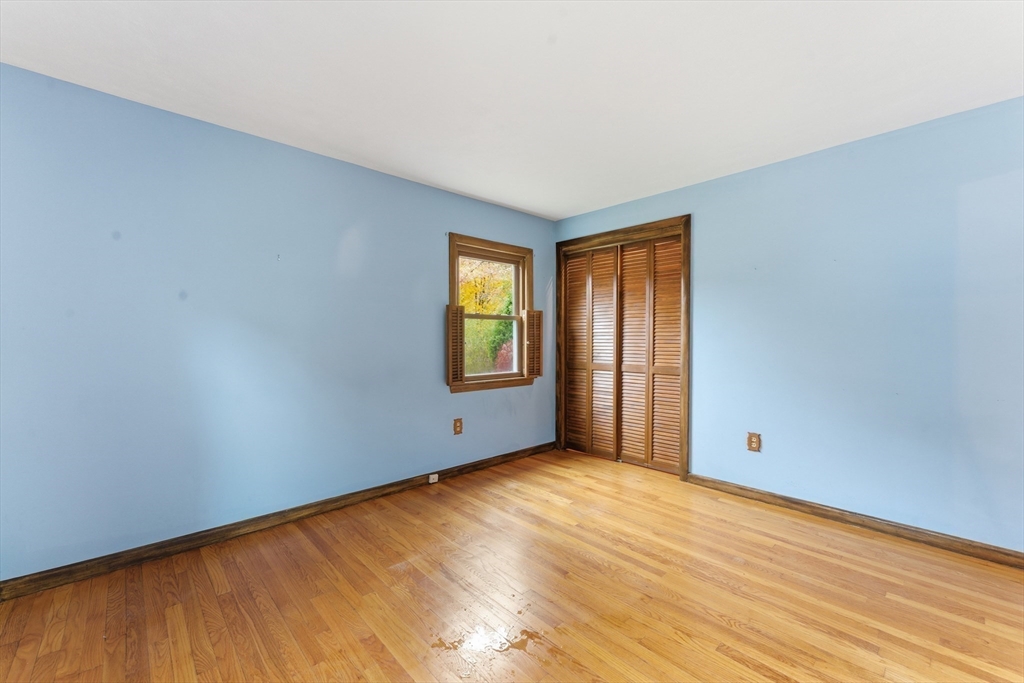 56 Hadley Street Springfield, MA 01118 - Photo 23 of 42