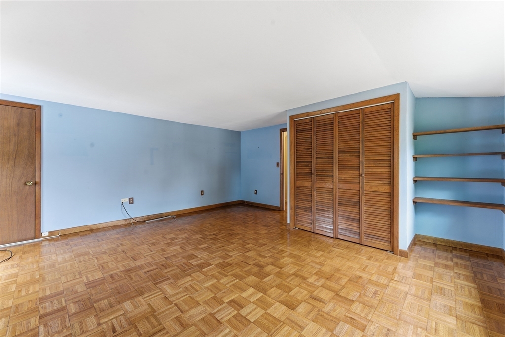 56 Hadley Street Springfield, MA 01118 - Photo 35 of 42