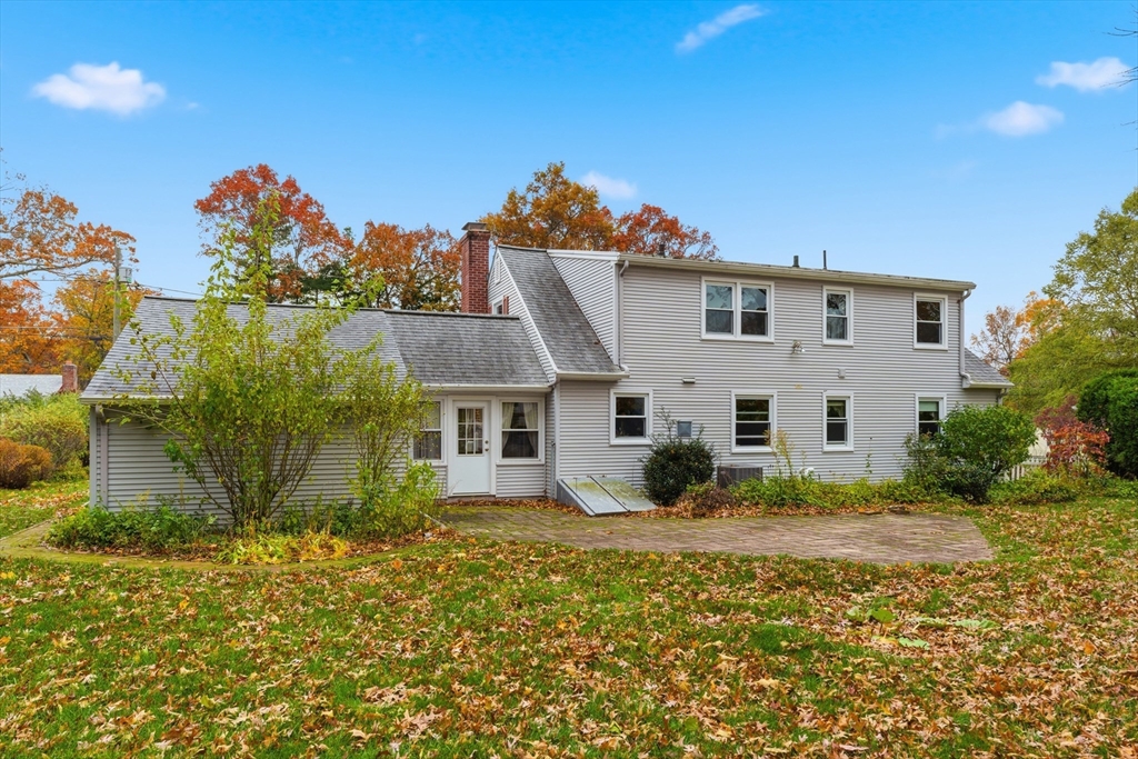 56 Hadley Street Springfield, MA 01118 - Photo 39 of 42