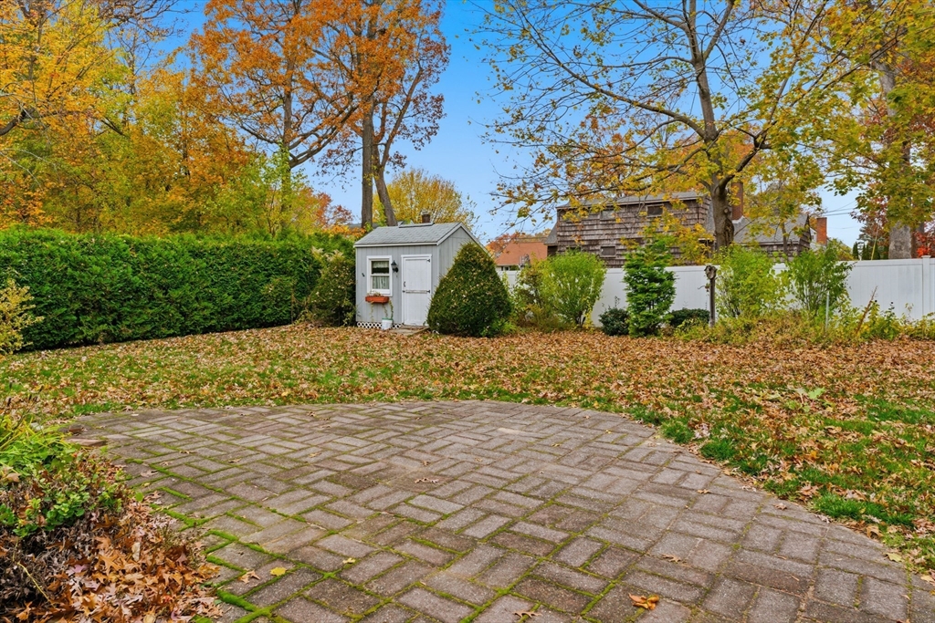 56 Hadley Street Springfield, MA 01118 - Photo 40 of 42