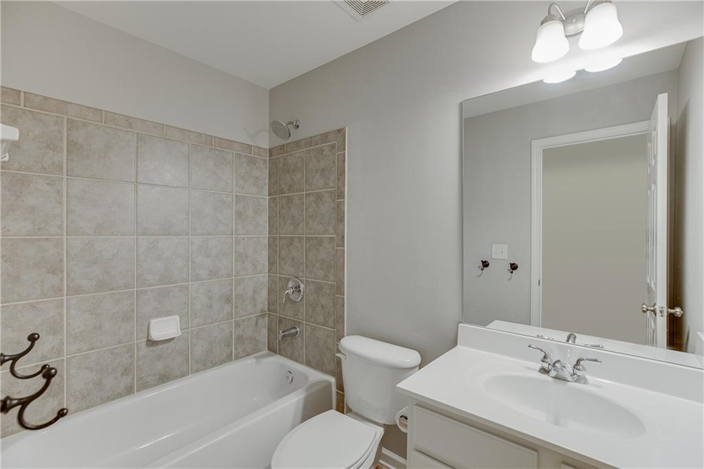 2801 Loftview Square Atlanta, GA 30339 - Photo 33 of 38