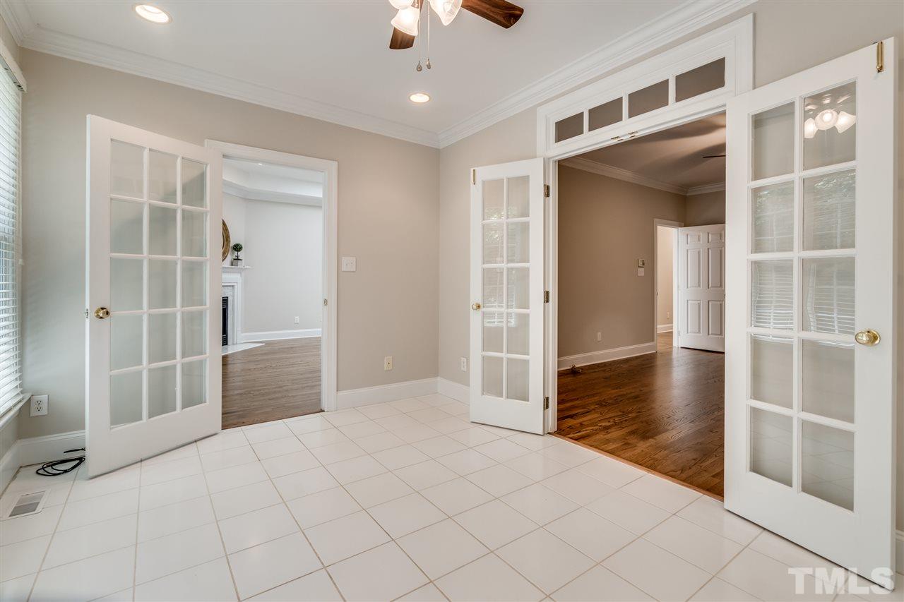 3407 Sir Colleton Court Raleigh, NC 27612 - Photo 20 of 30