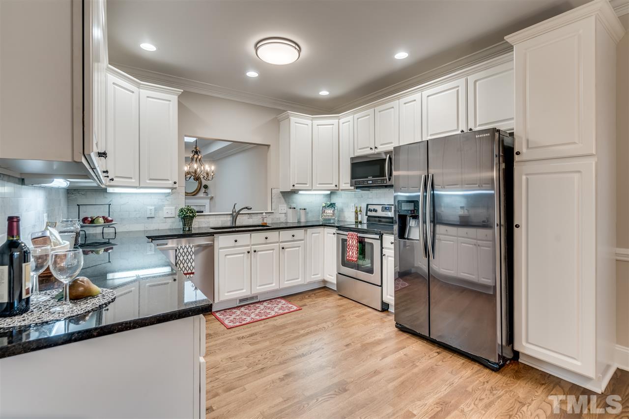 3407 Sir Colleton Court Raleigh, NC 27612 - Photo 8 of 30