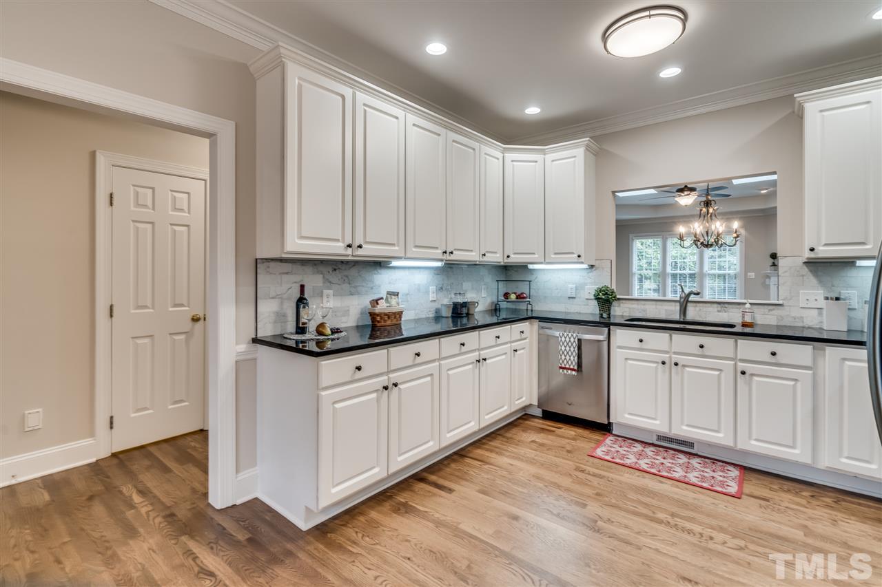 3407 Sir Colleton Court Raleigh, NC 27612 - Photo 9 of 30
