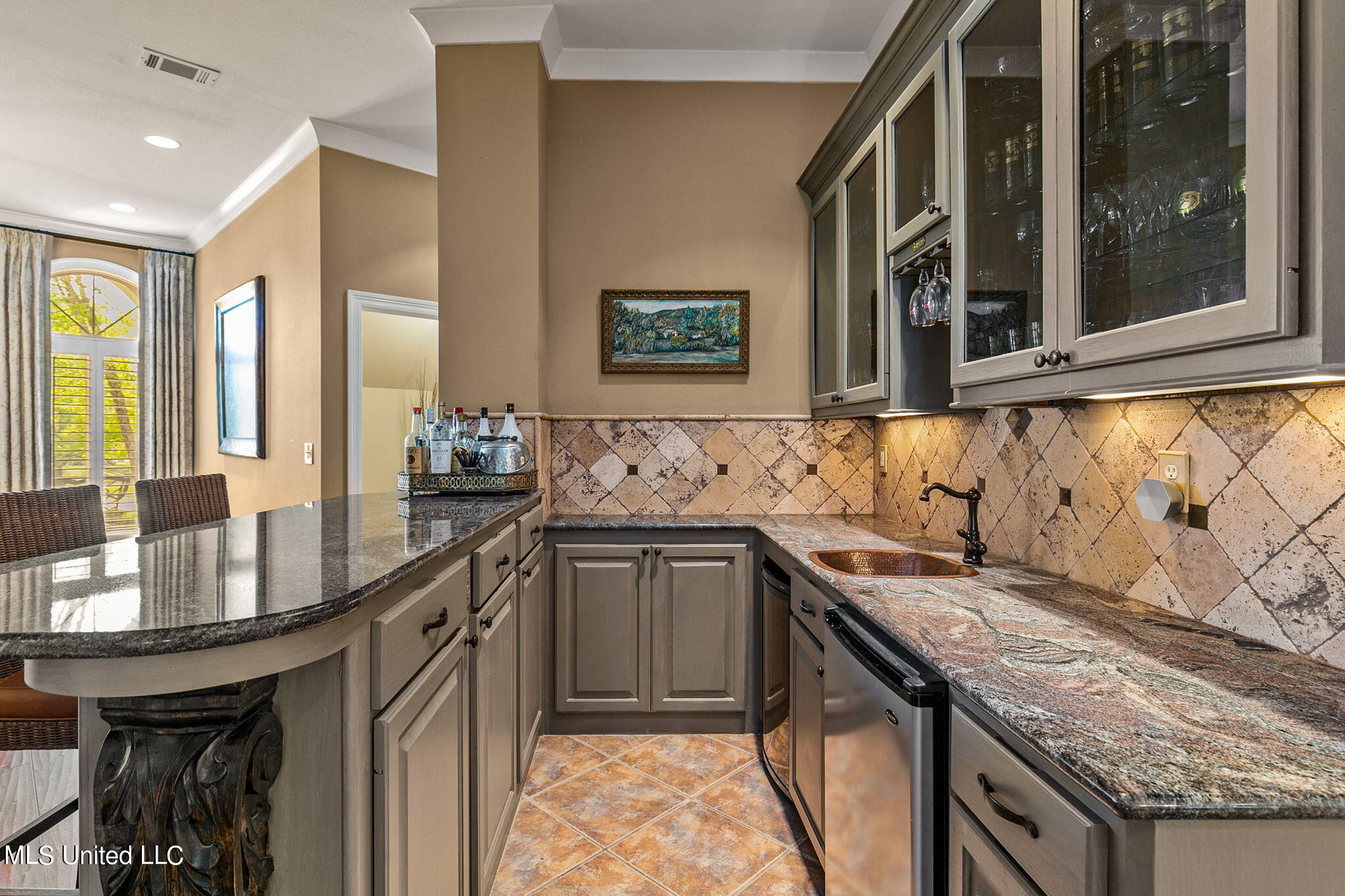 848 Old Agency Road Ridgeland, MS 39157 - Photo 20 of 107 Wet bar 2
