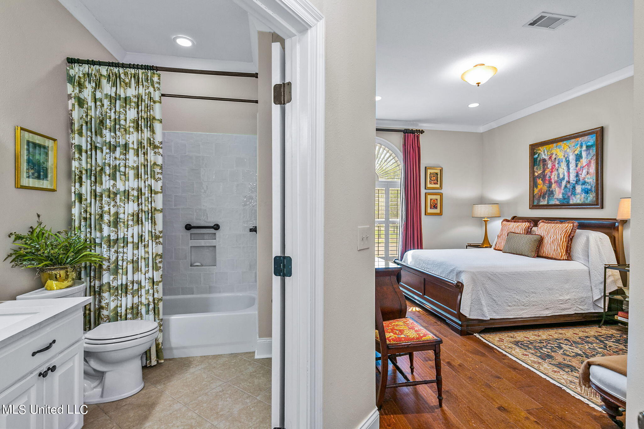 848 Old Agency Road Ridgeland, MS 39157 - Photo 50 of 107 2nd bedroom 2 (downstairs)