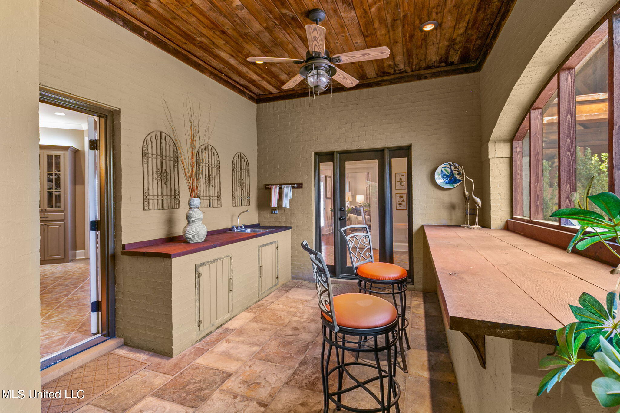 848 Old Agency Road Ridgeland, MS 39157 - Photo 57 of 107 Patio off bedroom and kitchen 5