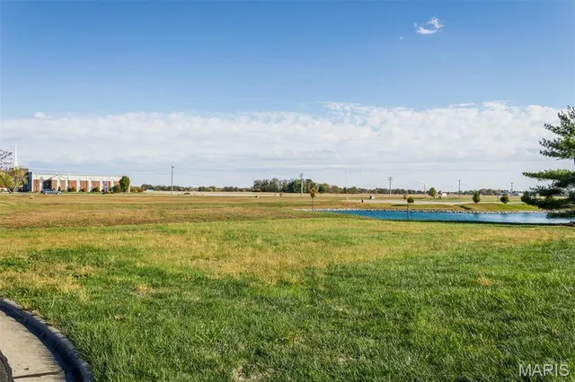 $57,000 | 55 Jason's Pointe, Highland, IL 62249