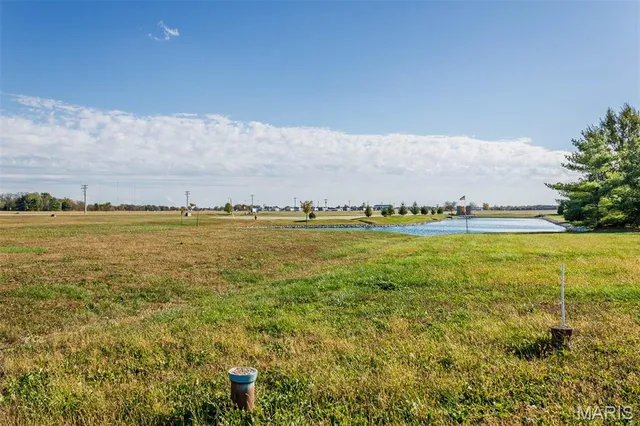 $57,000 | 55 Jason's Pointe, Highland, IL 62249