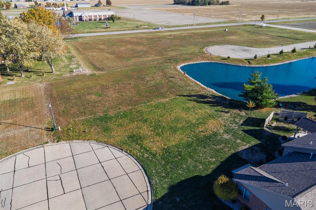 55 Jason's Pointe Highland, IL 62249 - Photo 3 of 19