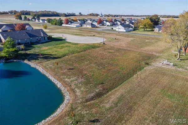 $57,000 | 55 Jason's Pointe, Highland, IL 62249