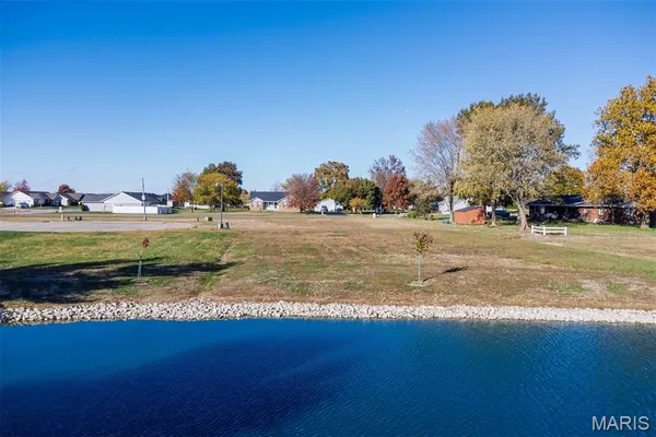 $57,000 | 55 Jason's Pointe, Highland, IL 62249