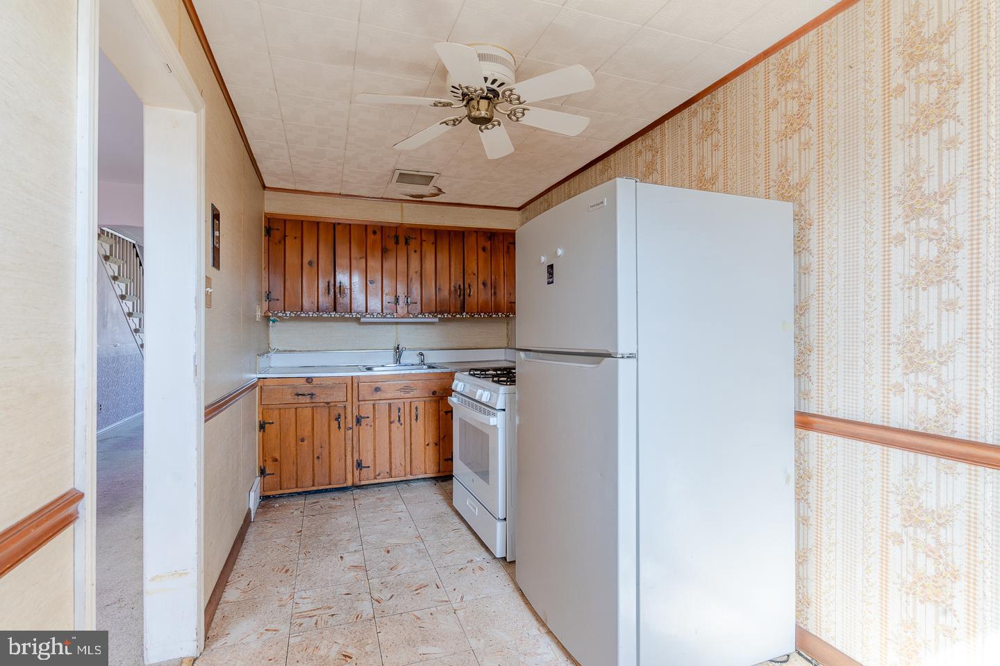 342 Rively Avenue Darby, PA 19023 - Photo 11 of 21 kitchen