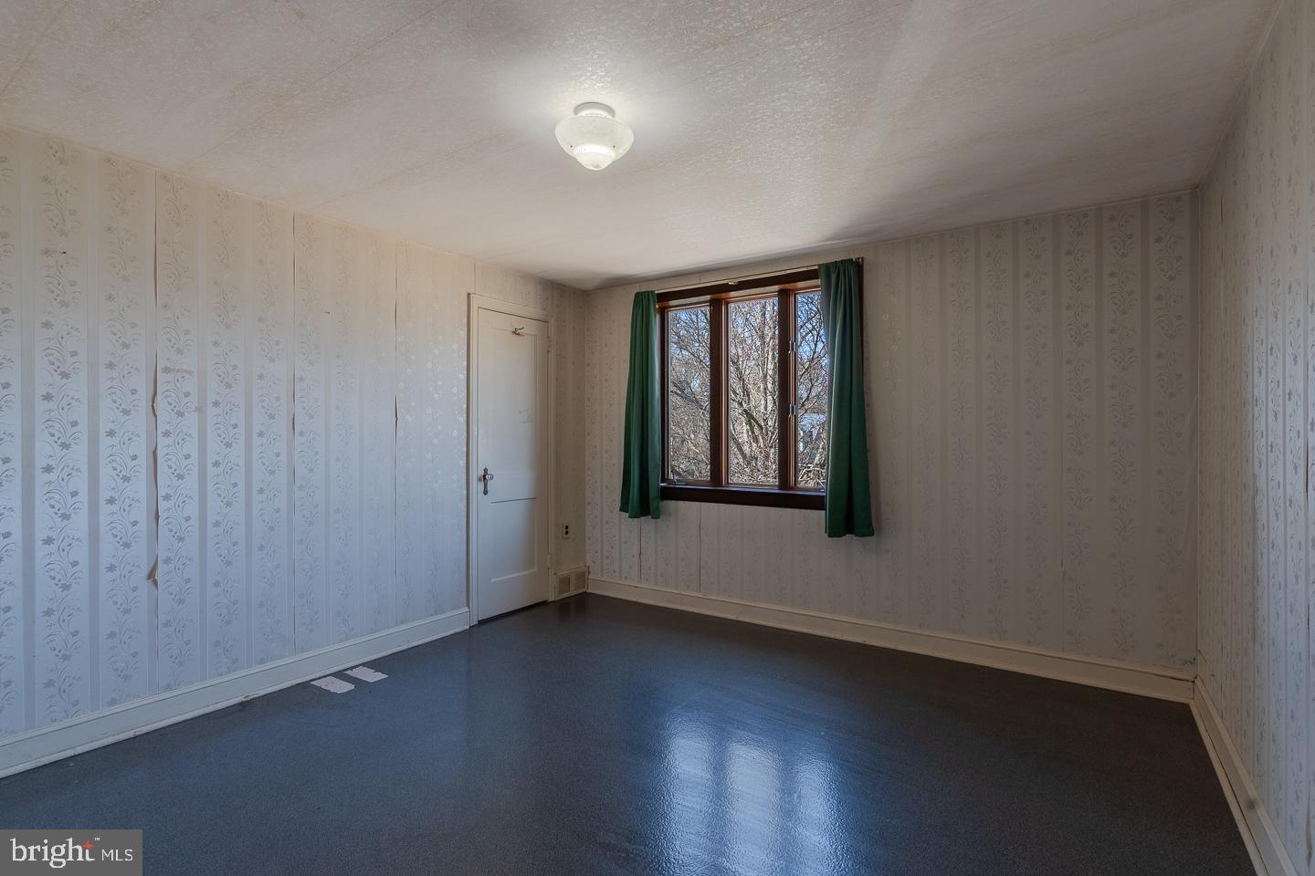 342 Rively Avenue Darby, PA 19023 - Photo 6 of 21 main bedroom