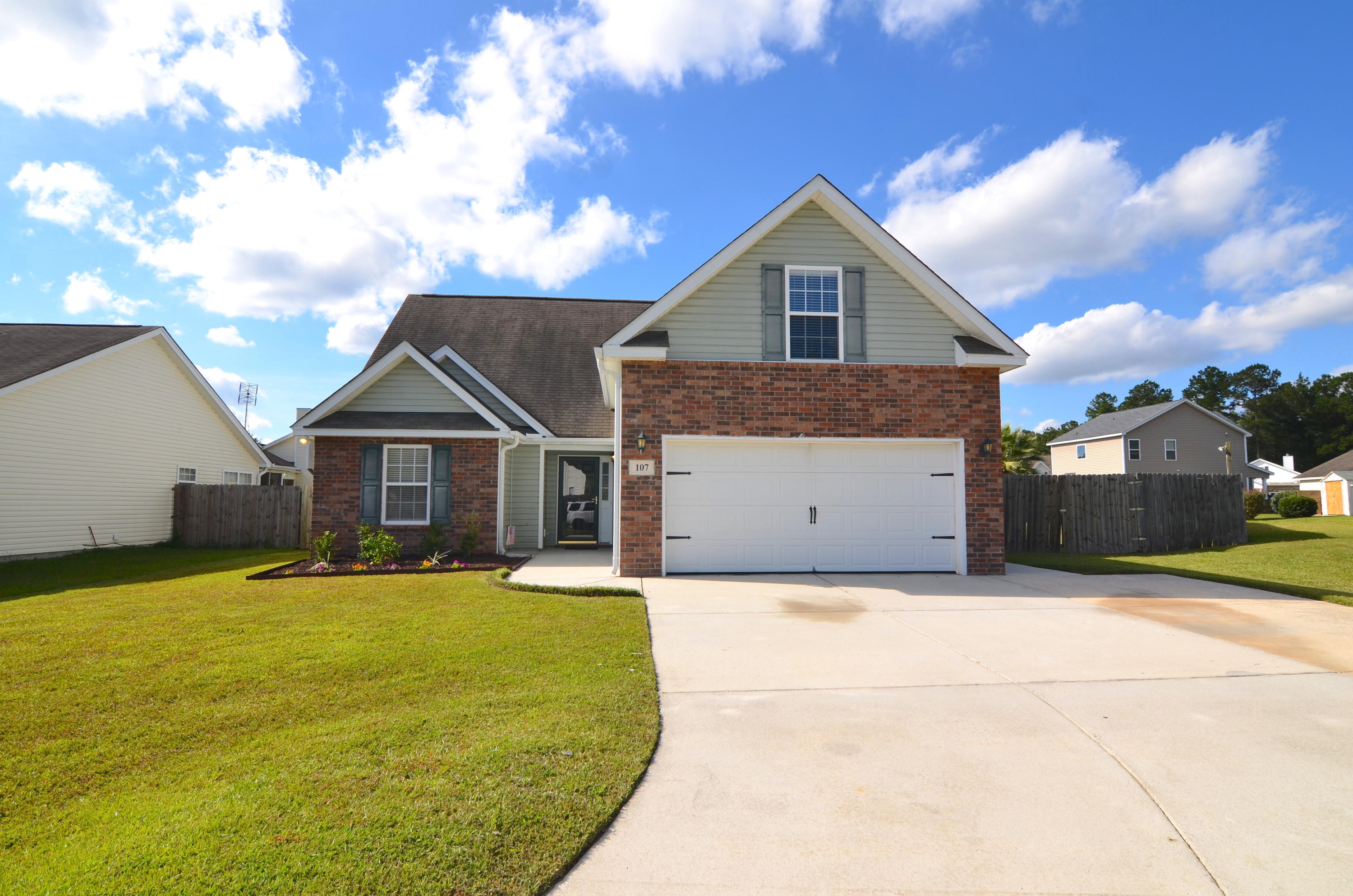 107 Longfield Road Summerville, SC 29486 - Photo 1 of 36 DSC_4908