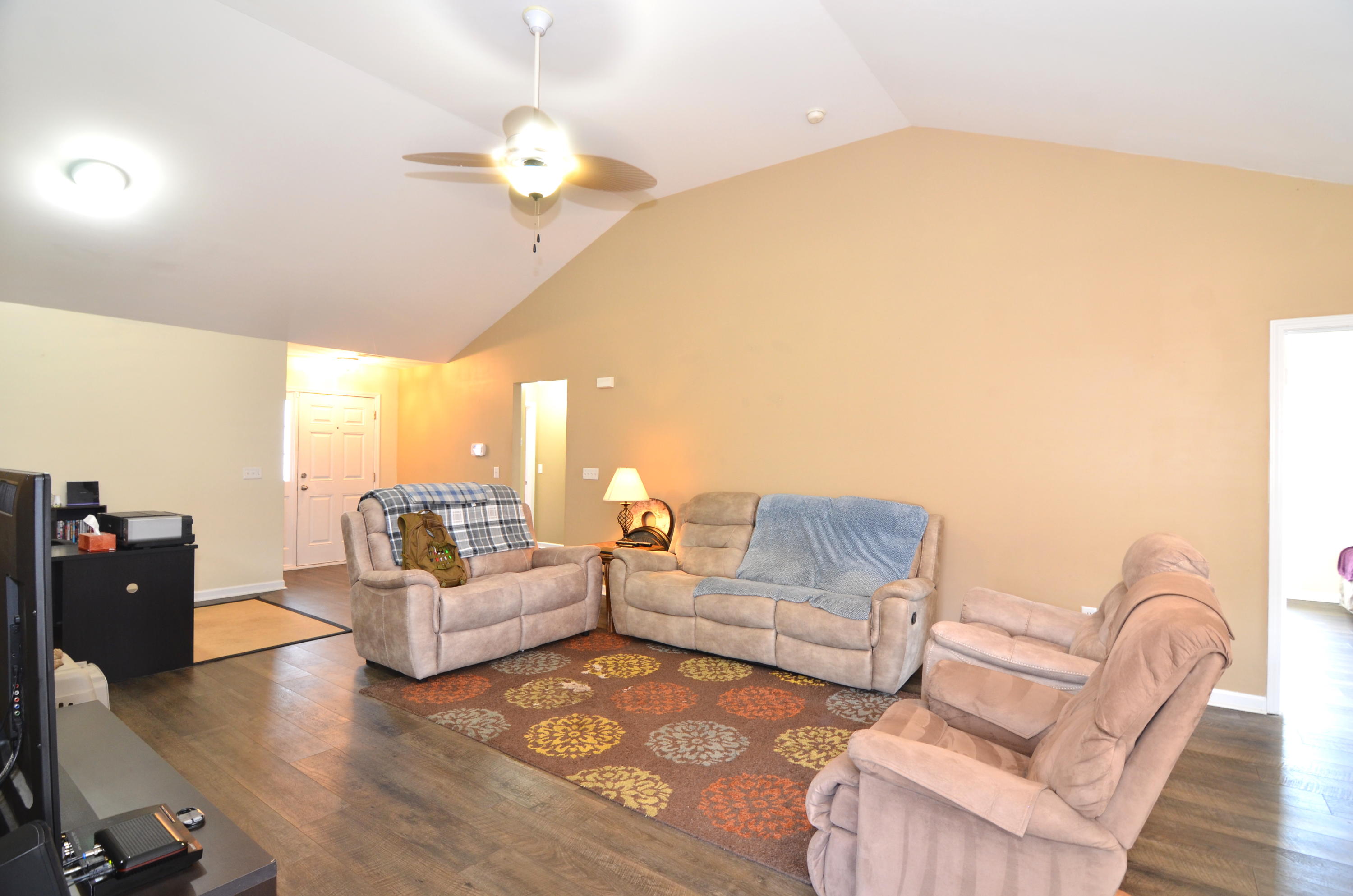 107 Longfield Road Summerville, SC 29486 - Photo 6 of 36 DSC_4935