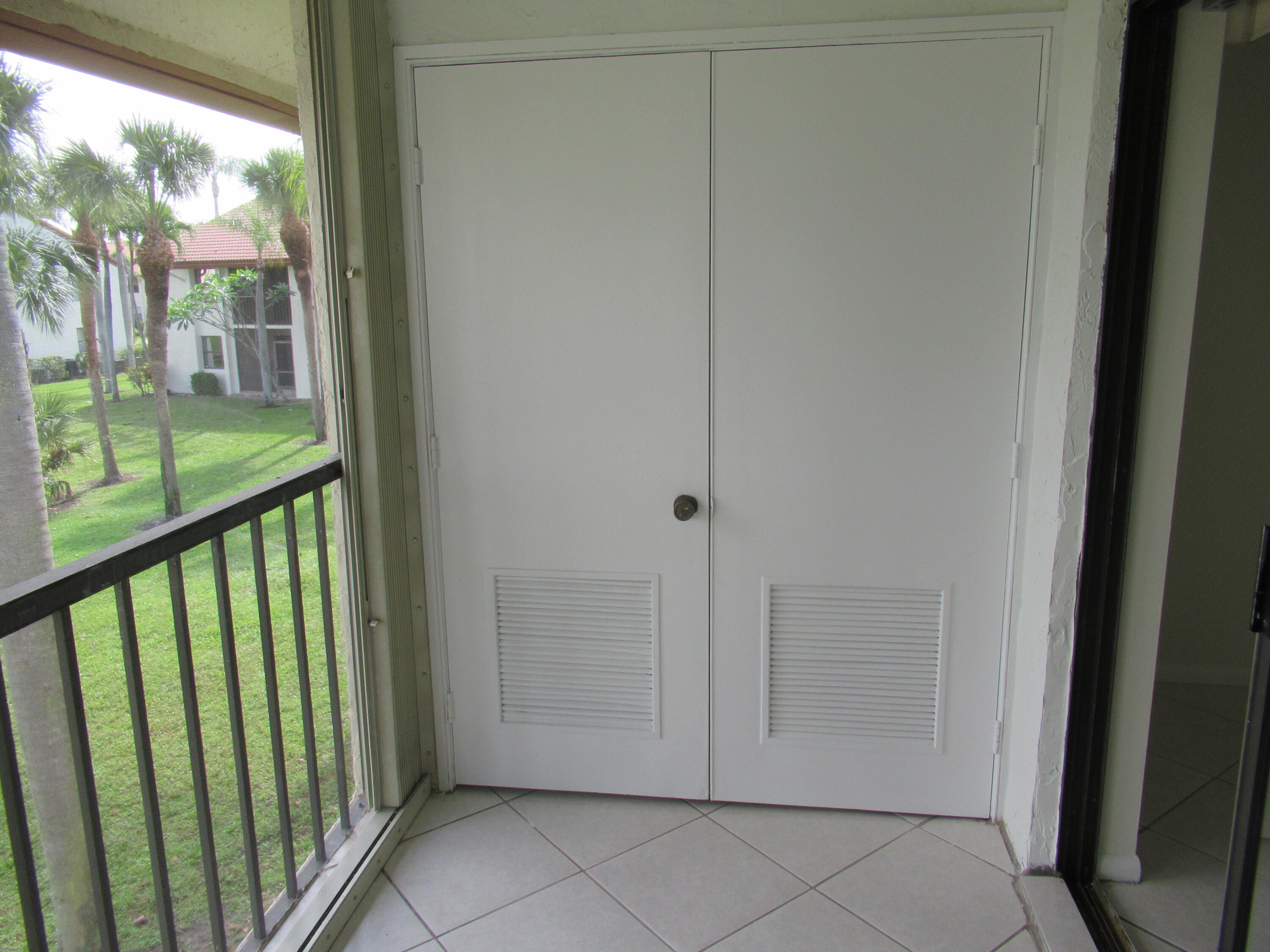 22017 Palms Way, Unit 205 Boca Raton, FL 33433 - Photo 25 of 37 24