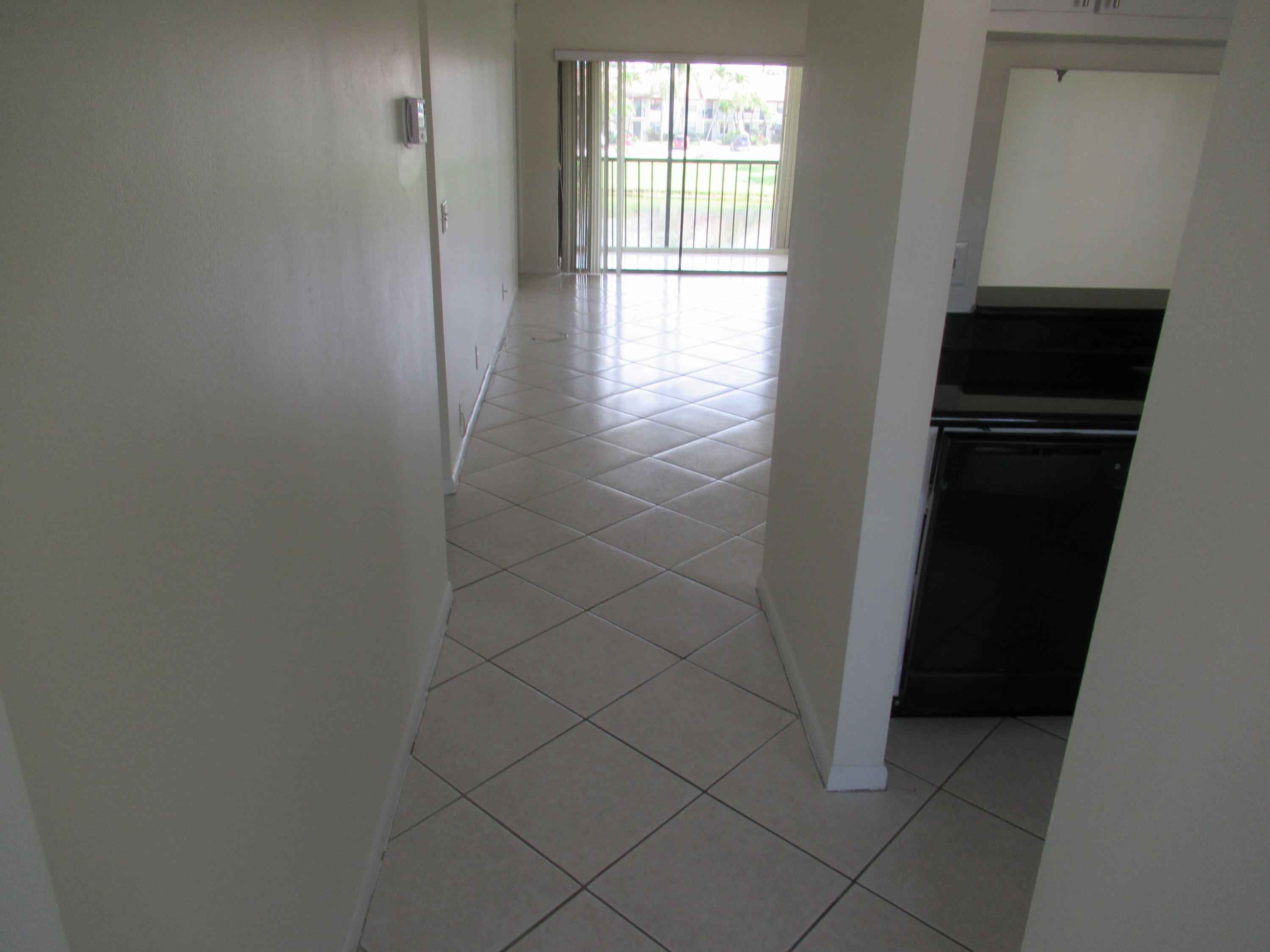 22017 Palms Way, Unit 205 Boca Raton, FL 33433 - Photo 4 of 37 3