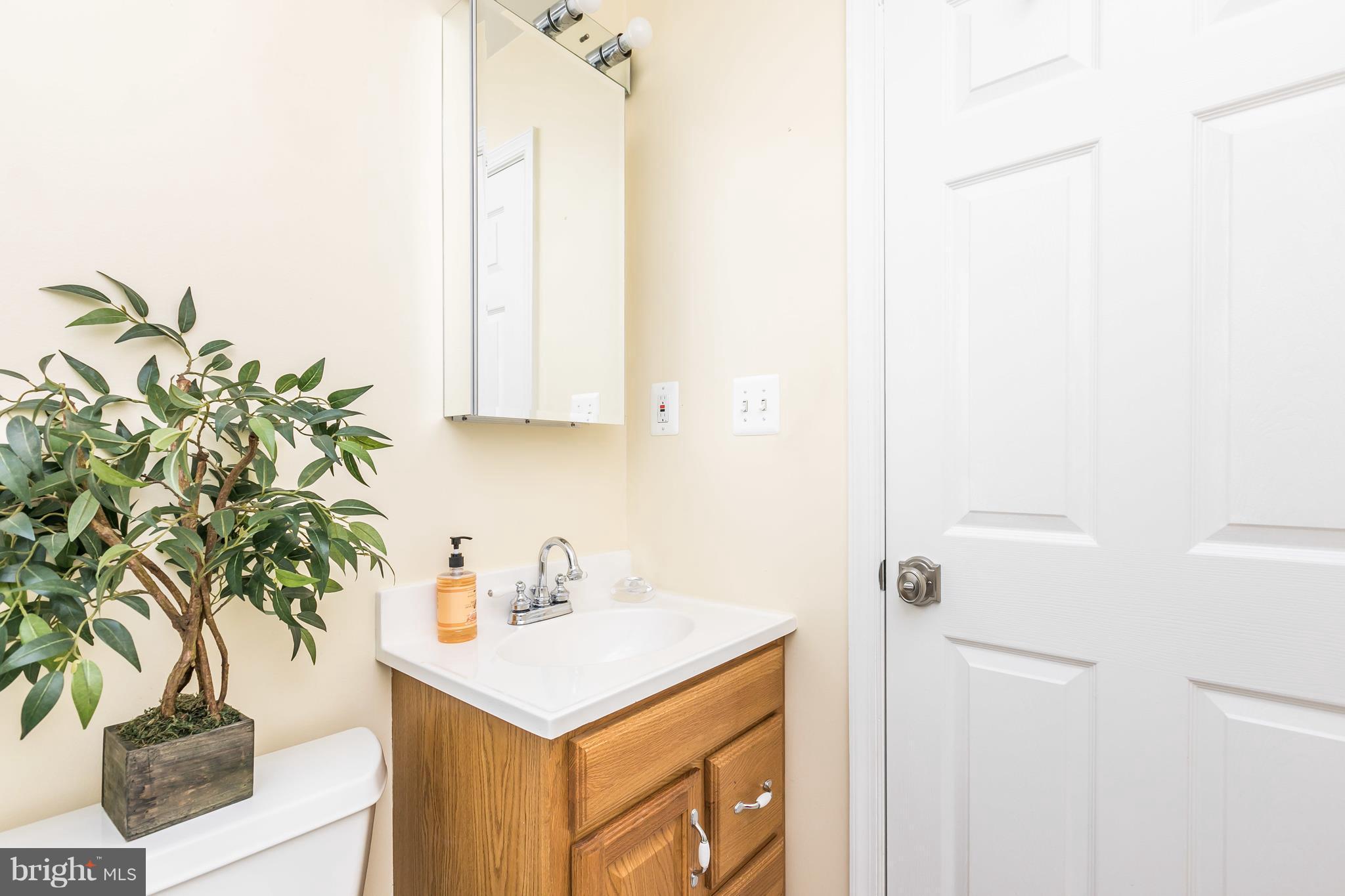 7901 Central Road Pasadena, MD 21122 - Photo 15 of 22 Bath
