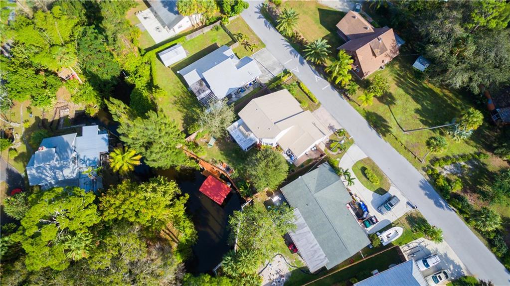 485 Southwest Rustic Circle Stuart, FL 34997 - Photo 6 of 22 Gallery Image 6