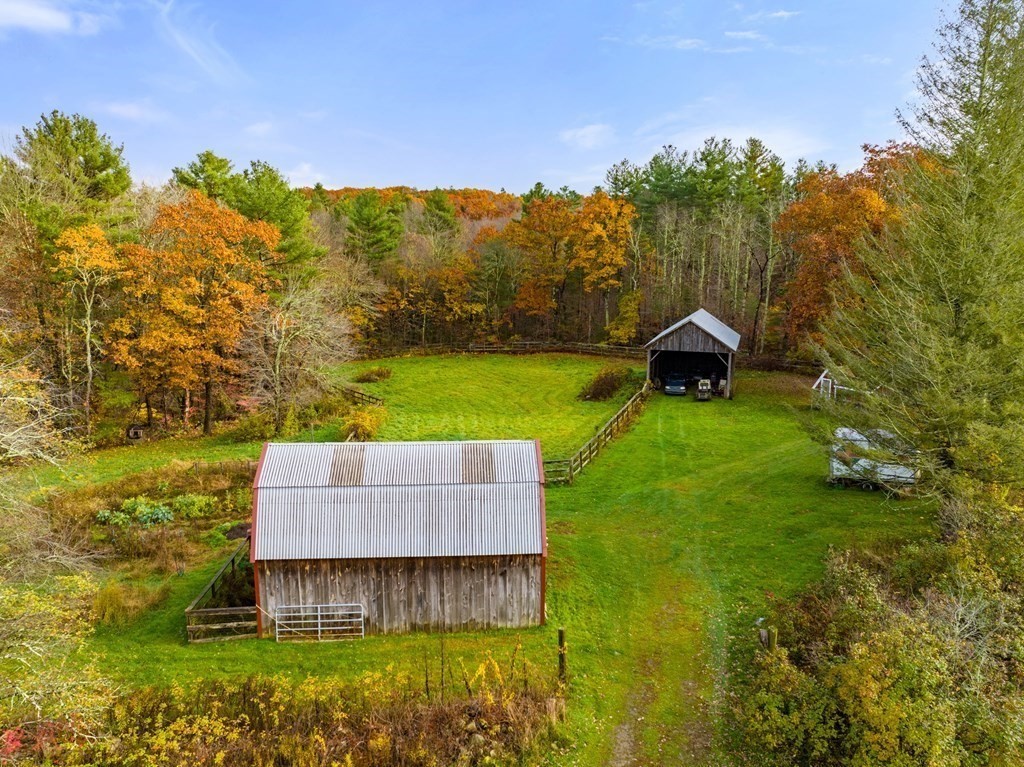 33 Putnam Road Sturbridge, MA 01566 - Photo 17 of 42