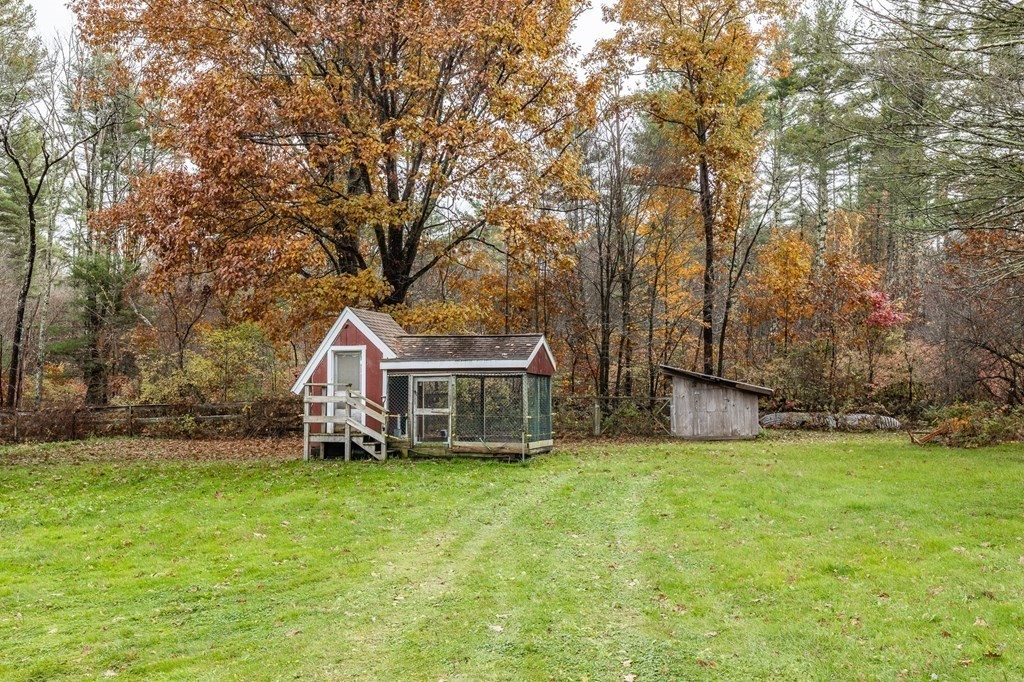 33 Putnam Road Sturbridge, MA 01566 - Photo 18 of 42