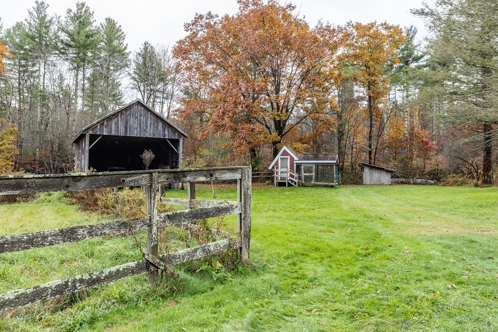 33 Putnam Road Sturbridge, MA 01566 - Photo 19 of 42