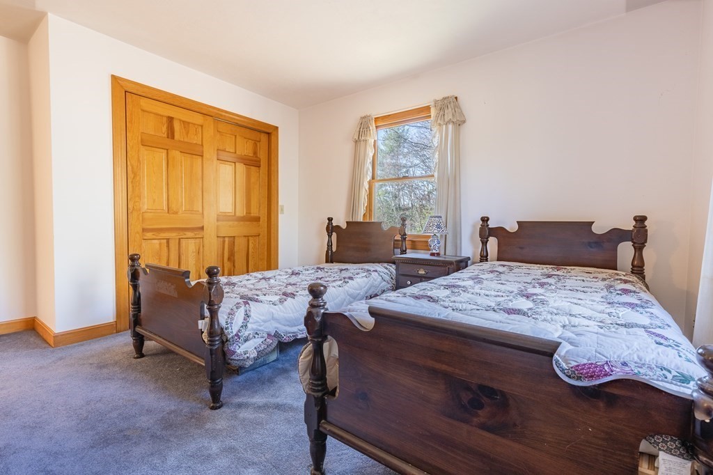 33 Putnam Road Sturbridge, MA 01566 - Photo 35 of 42