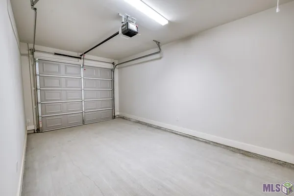 $197,000 | 8739 Lockhart Road, Unit 10E, Denham Springs, LA 70726