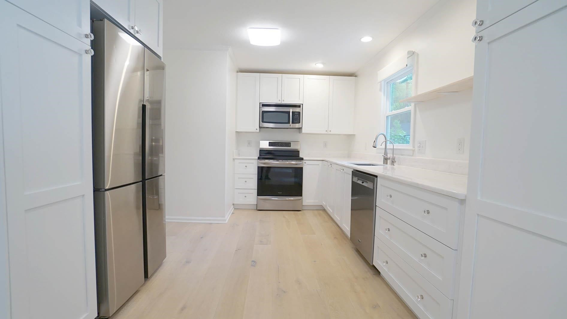 302 Abbey Lane Cary, NC 27511 - Photo 6 of 38 *Beautiful Stainless Appliances*