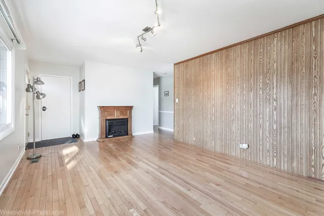 $295,000 | 5615 Star Drive, Hanover Park, IL 60133