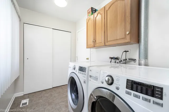 $295,000 | 5615 Star Drive, Hanover Park, IL 60133