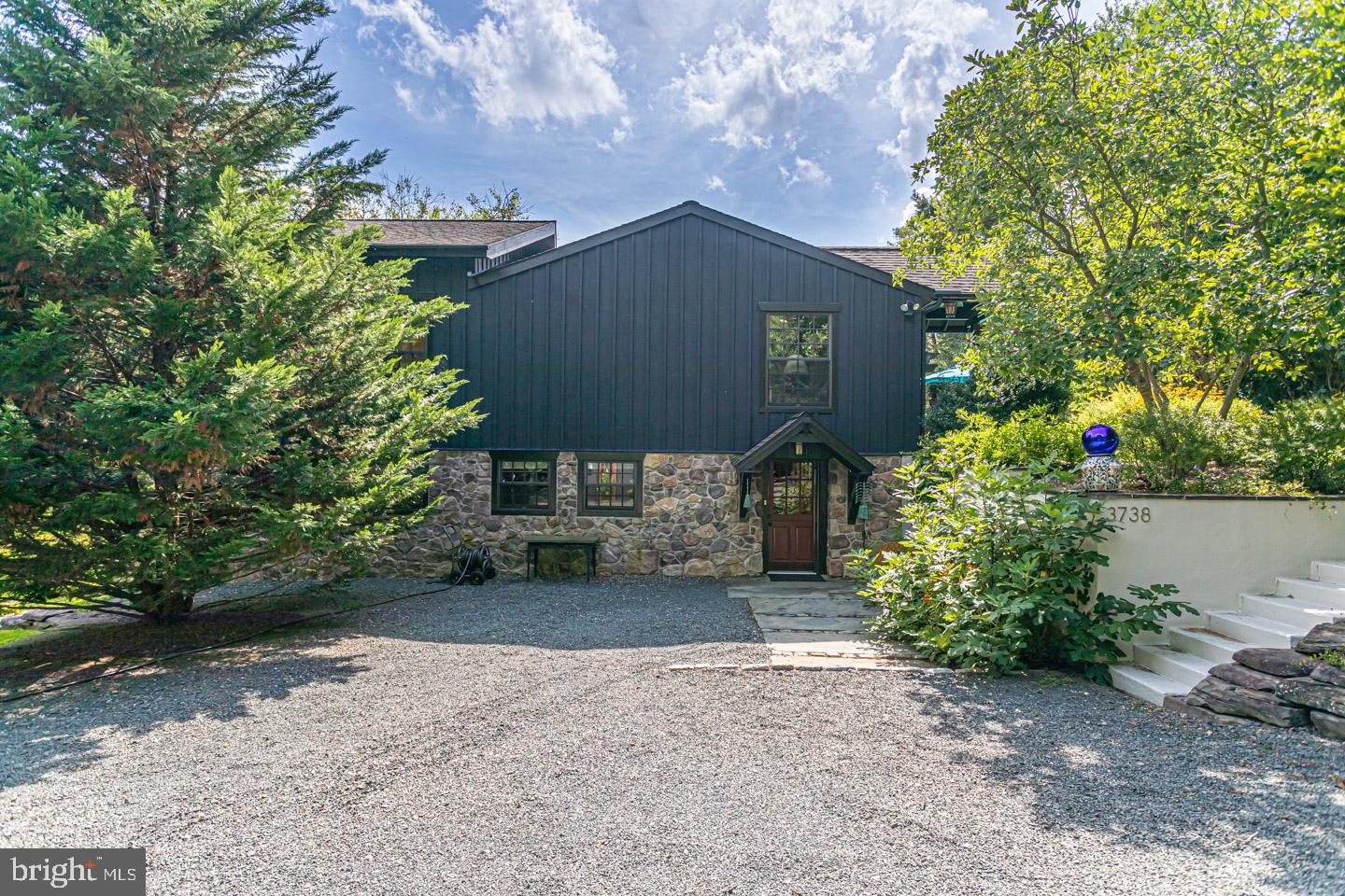 3738 Buckwampum Road Riegelsville, PA 18077 - Photo 2 of 48