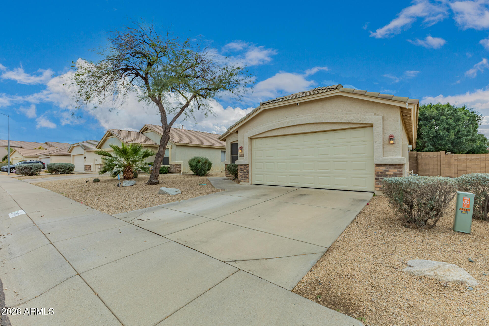 3407 East Escuda Road Phoenix, AZ 85050 - Photo 3 of 32 a view of a house with a patio